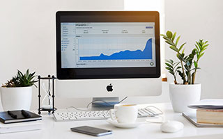 配资:金融期货投资-南向资金净买入超80亿港元