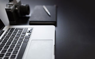 财经:配资开户行情-成交额破10亿，换手率超100%。港股创新药ETF(159567)涨幅超3%。康方生物，乐普生物-B，信达生物领涨